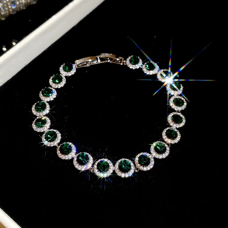 Bracelet élégant en perles serties de zircone cubique