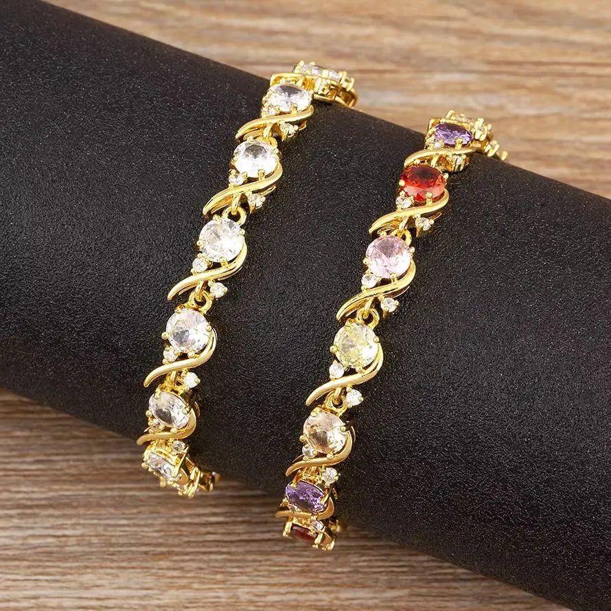 Bracelet à charms géométrique en zircon scintillant